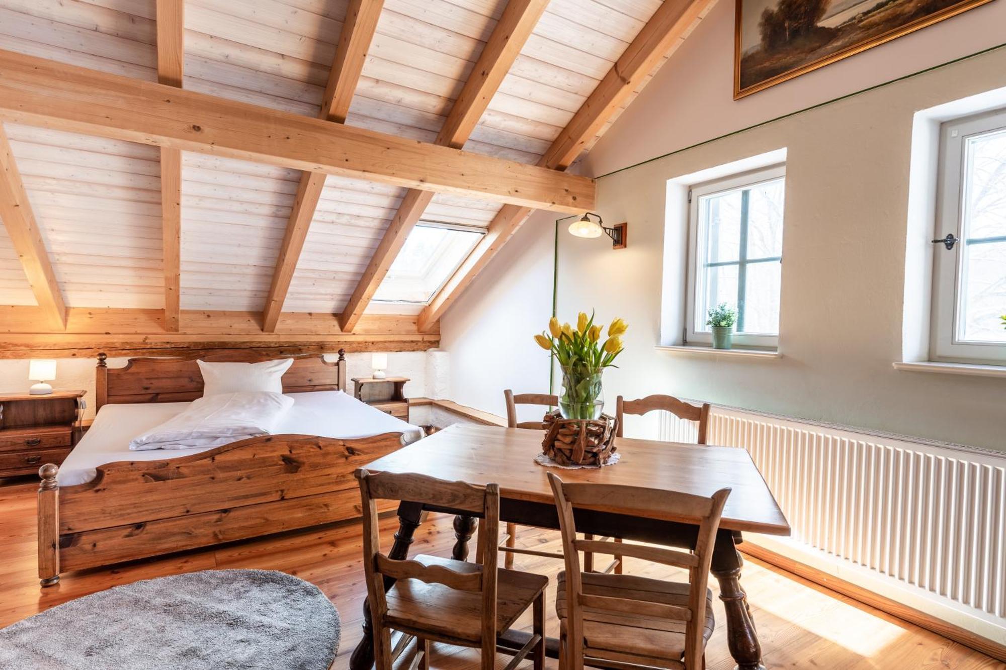 Schlossgaststatte Hohenberg Apartment Seeshaupt Luaran gambar