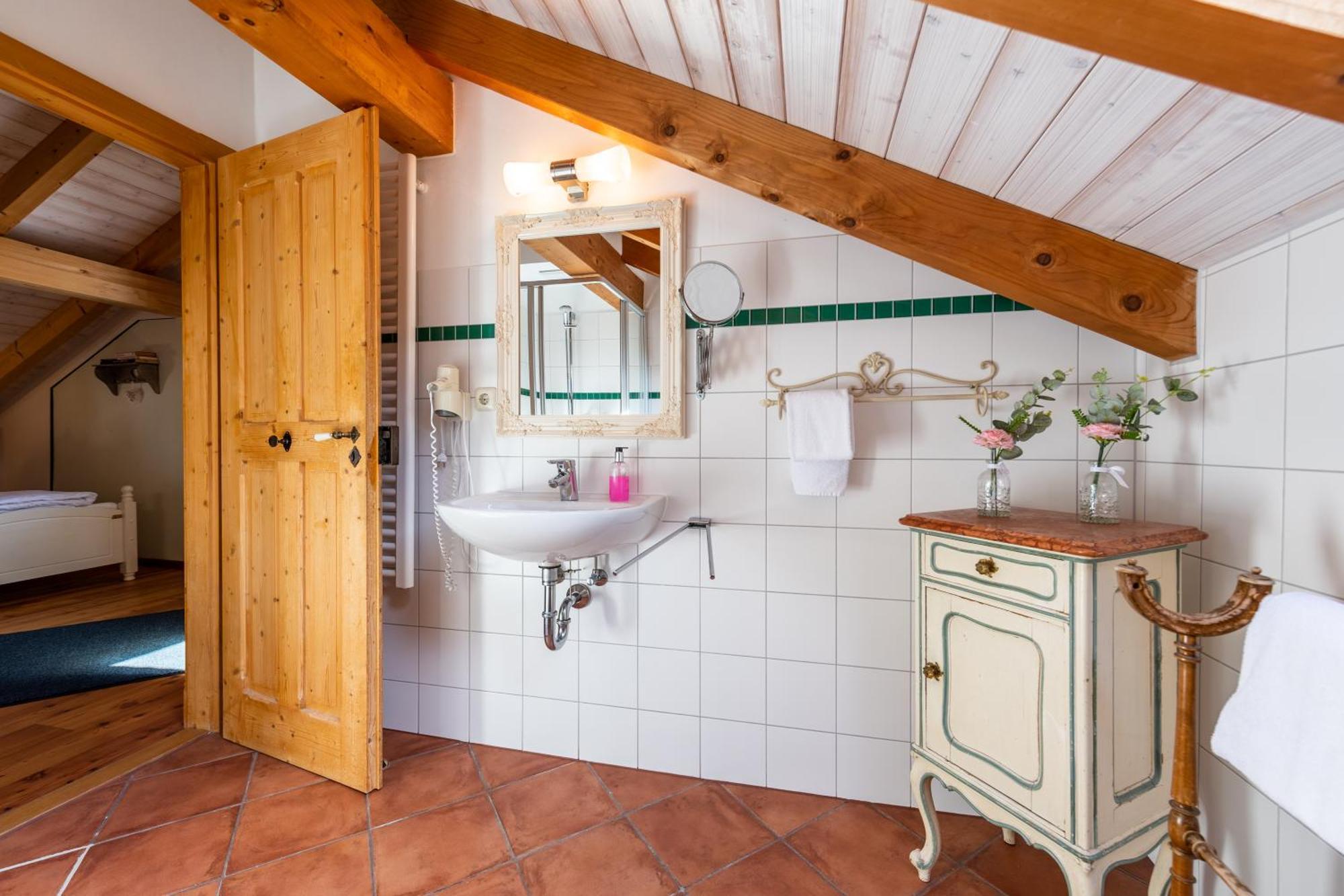 Schlossgaststatte Hohenberg Apartment Seeshaupt Luaran gambar