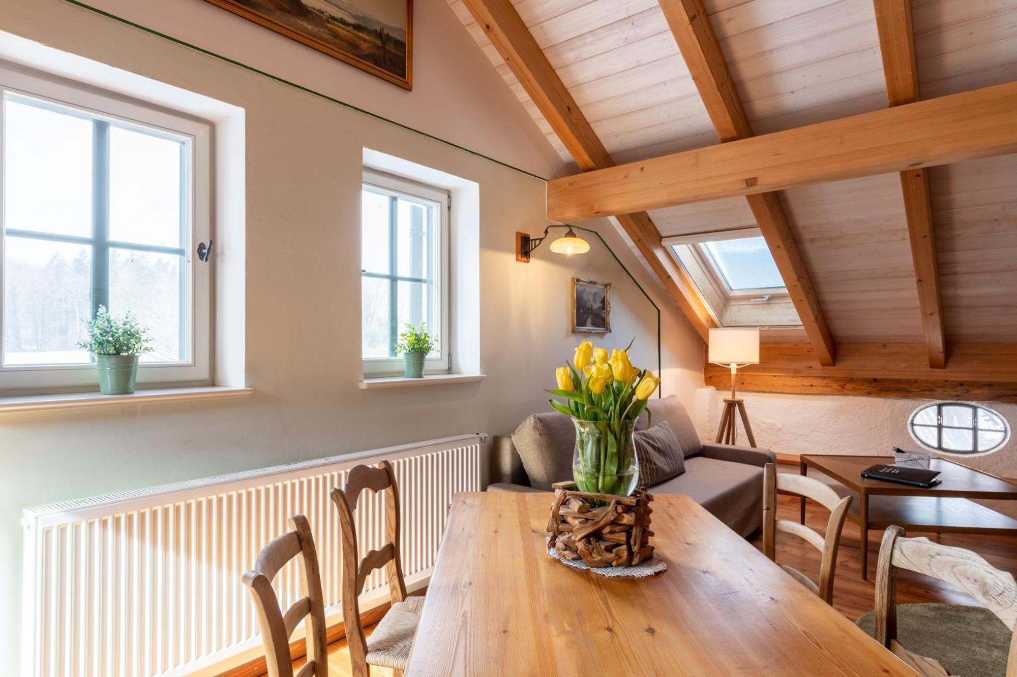 Schlossgaststatte Hohenberg Apartment Seeshaupt Luaran gambar