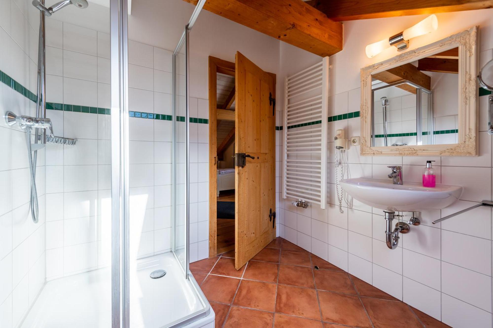 Schlossgaststatte Hohenberg Apartment Seeshaupt Luaran gambar