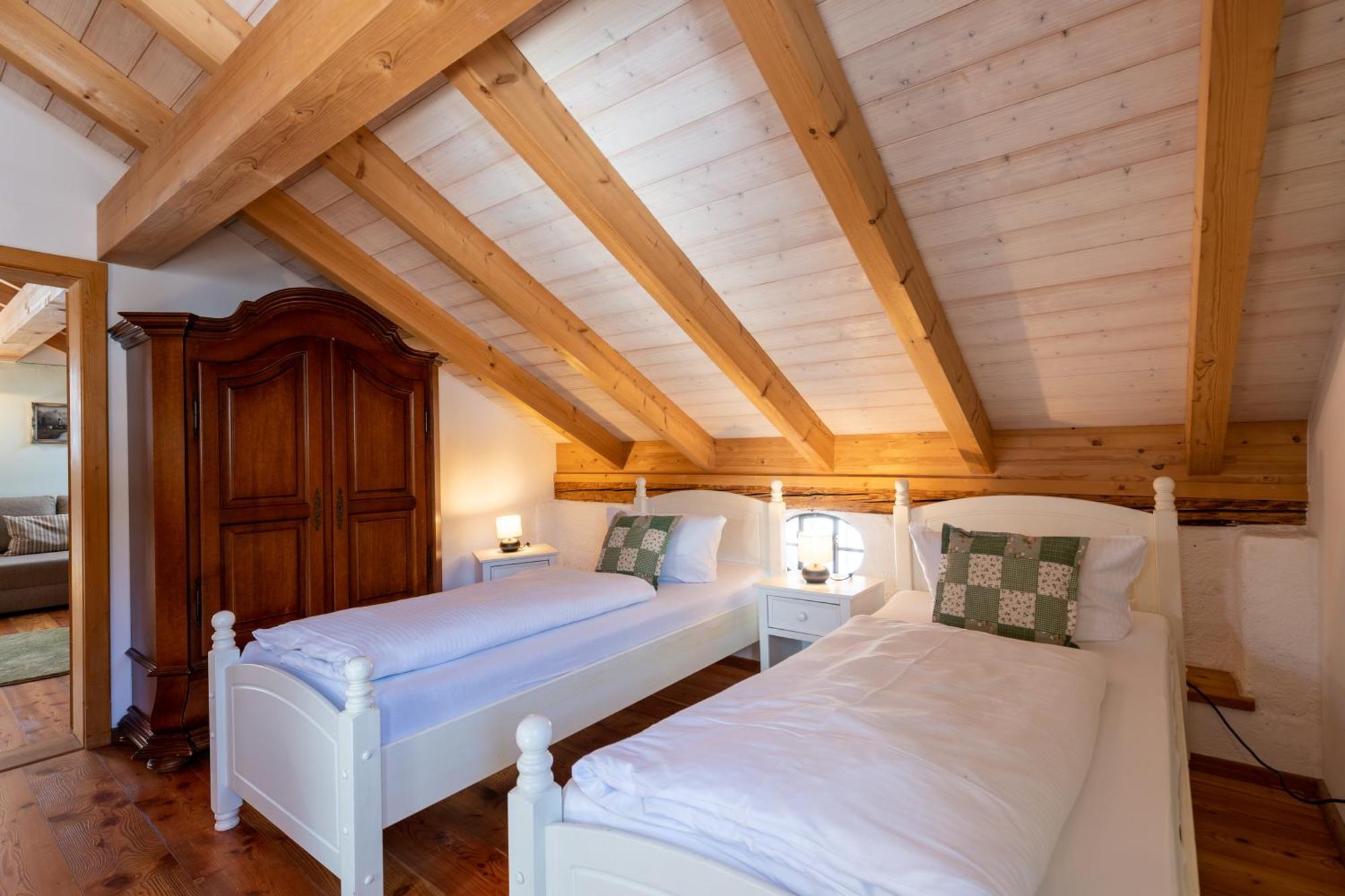 Schlossgaststatte Hohenberg Apartment Seeshaupt Luaran gambar