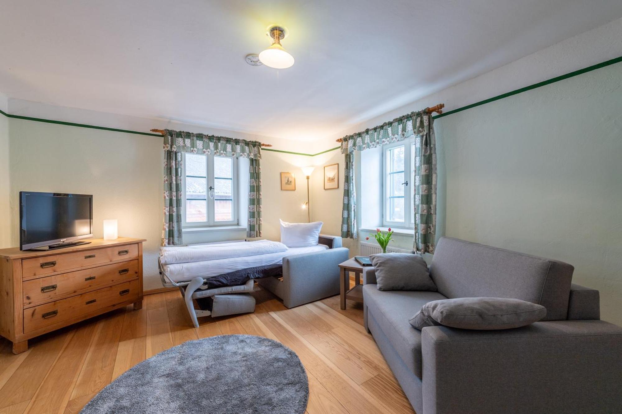 Schlossgaststatte Hohenberg Apartment Seeshaupt Luaran gambar