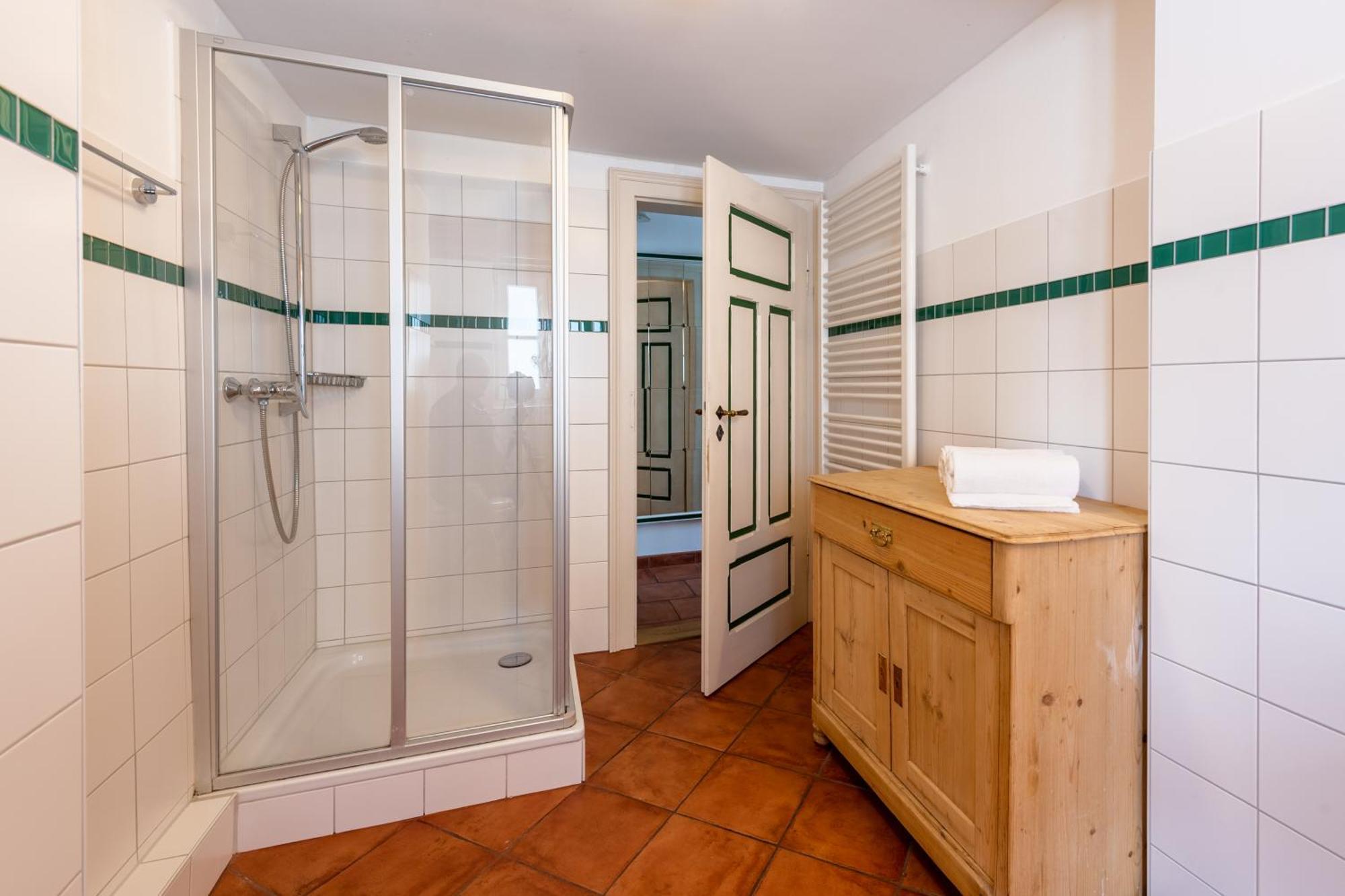 Schlossgaststatte Hohenberg Apartment Seeshaupt Luaran gambar