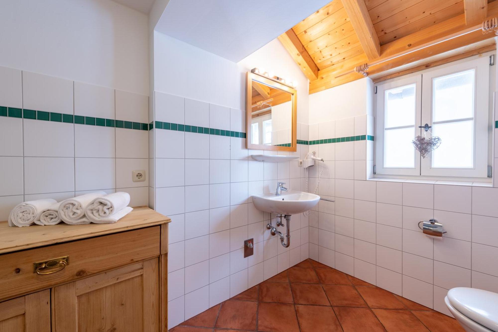 Schlossgaststatte Hohenberg Apartment Seeshaupt Luaran gambar