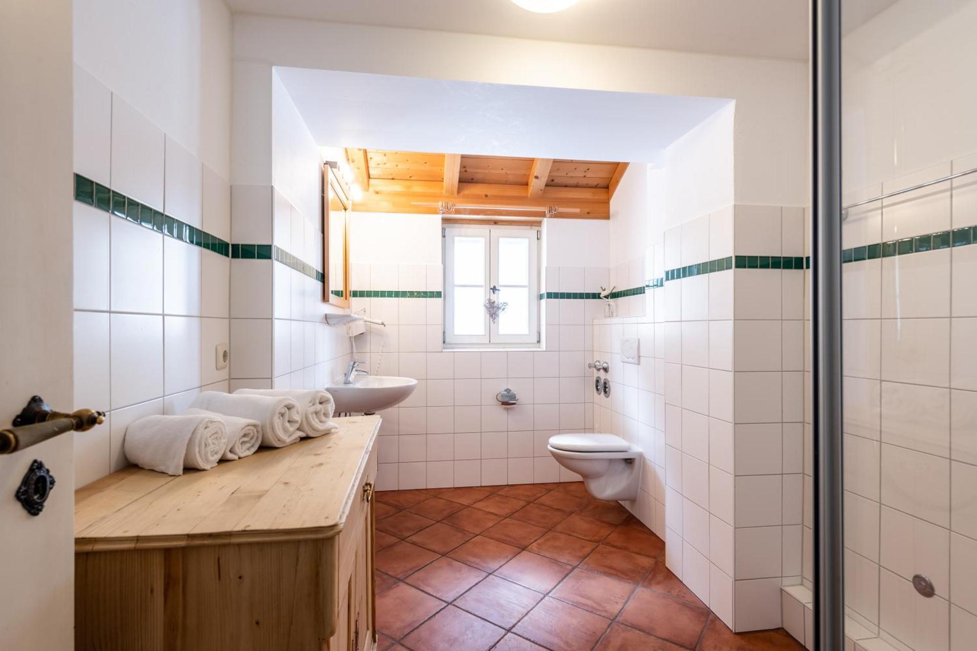 Schlossgaststatte Hohenberg Apartment Seeshaupt Luaran gambar